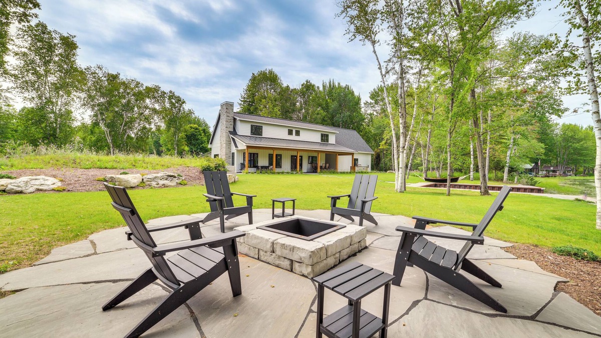 Alanson Cottage | Cottage on Crooked River w/Dock + Slip!