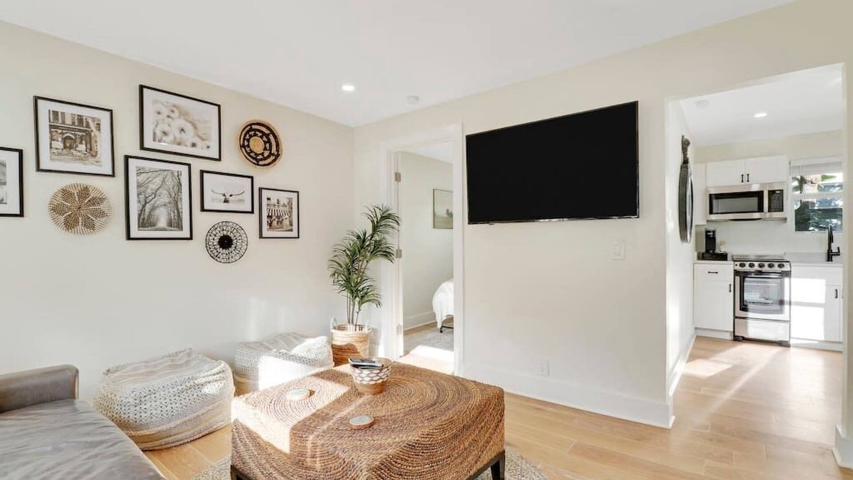 West Palm Beach Apartment | Cottage on Croton Way # 2