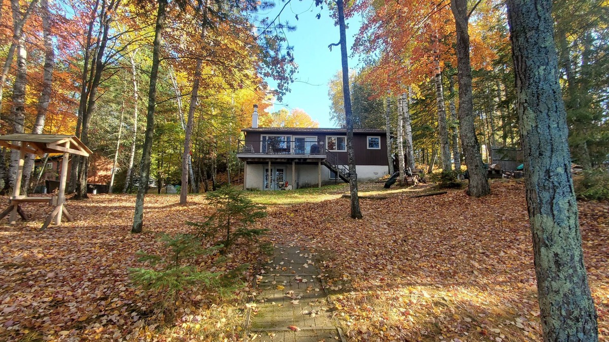 Harshaw House | Cottage on Hancock Lake