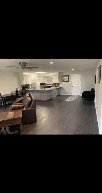 Granbury House | Cottage on Lake Granbury