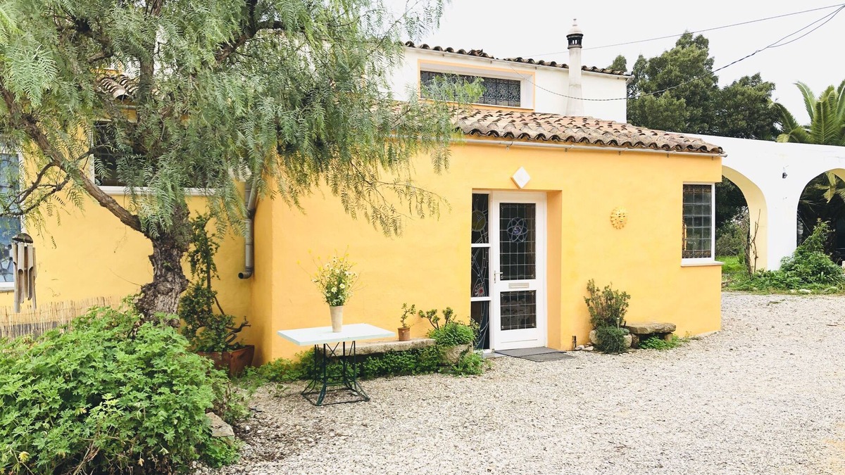 Olhao Cottage | Cottage on Organic Yoga Farm with Natural Swimming Pool near Fuseta Beach!