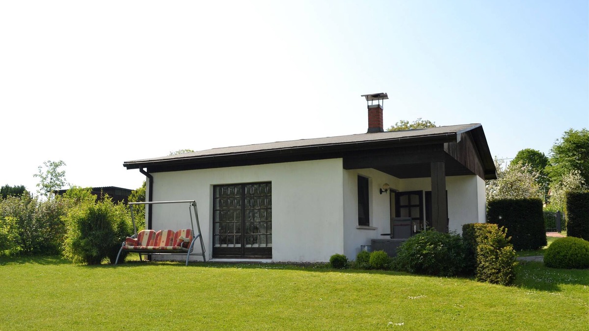 Krakow am See House | Cottage on the lake on a large plot, fireplace - cottage on the lake