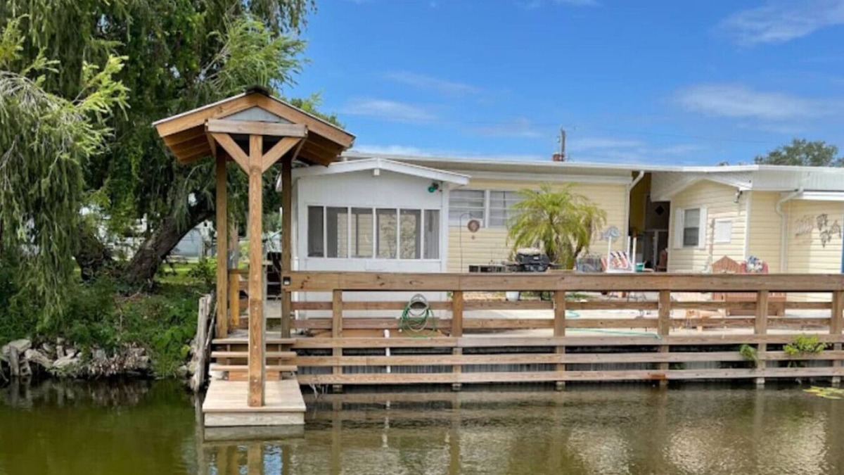 Buckhead Ridge House | Cottage on the Water!