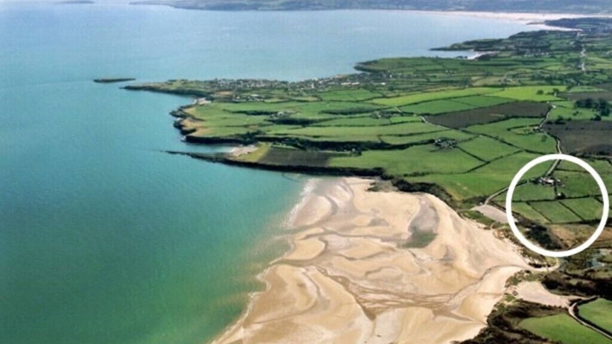 Moelfre Cottage | Cottage Sandy Beach Location Dafarn Rhos Lligwy Moelfre Anglesey Wales