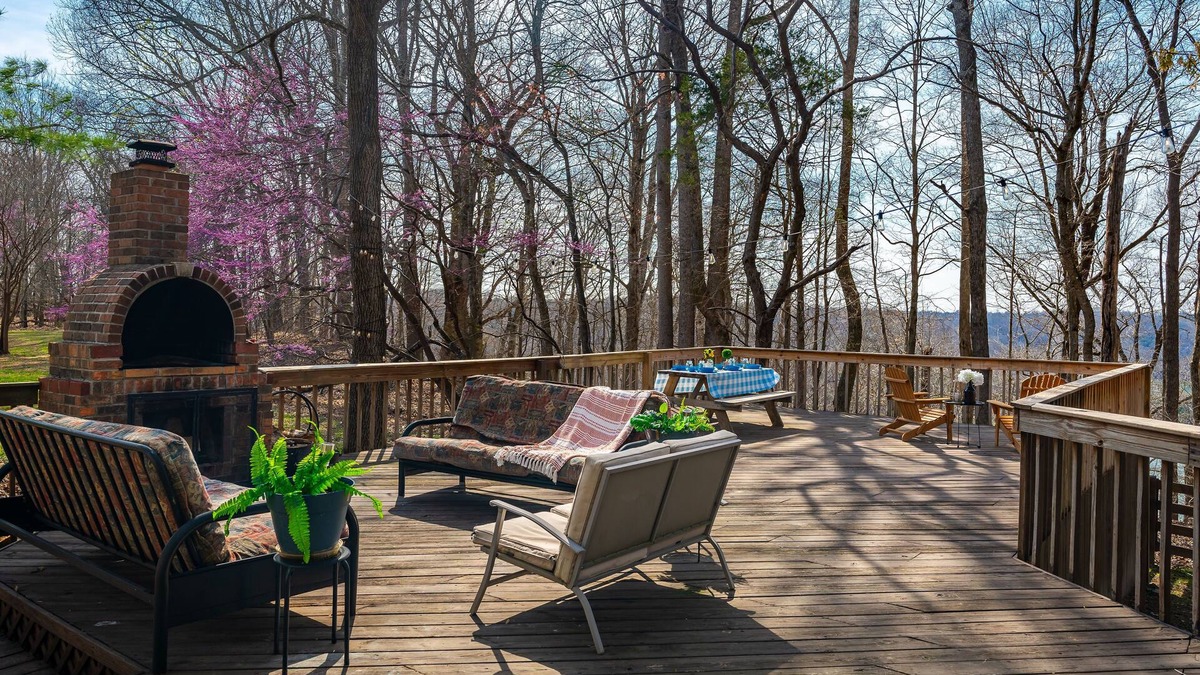 Byrdstown House | Cottage w/boat parking, 2.7mi to free boat launch