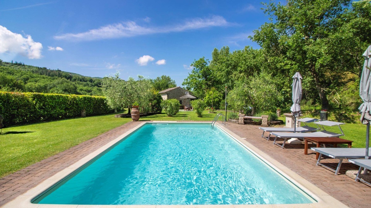 Polvano Villa | Cottage with private pool and Jacuzzi corner, ideal atmosphere for romantic couples and honeymooners