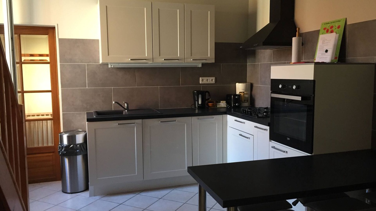 Hypercourt House | cottage with games room and fitness room in Omiécourt