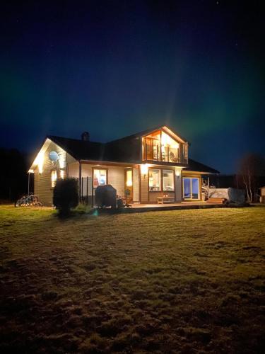 Neiden House | Cottage with good standard next to Neiden river