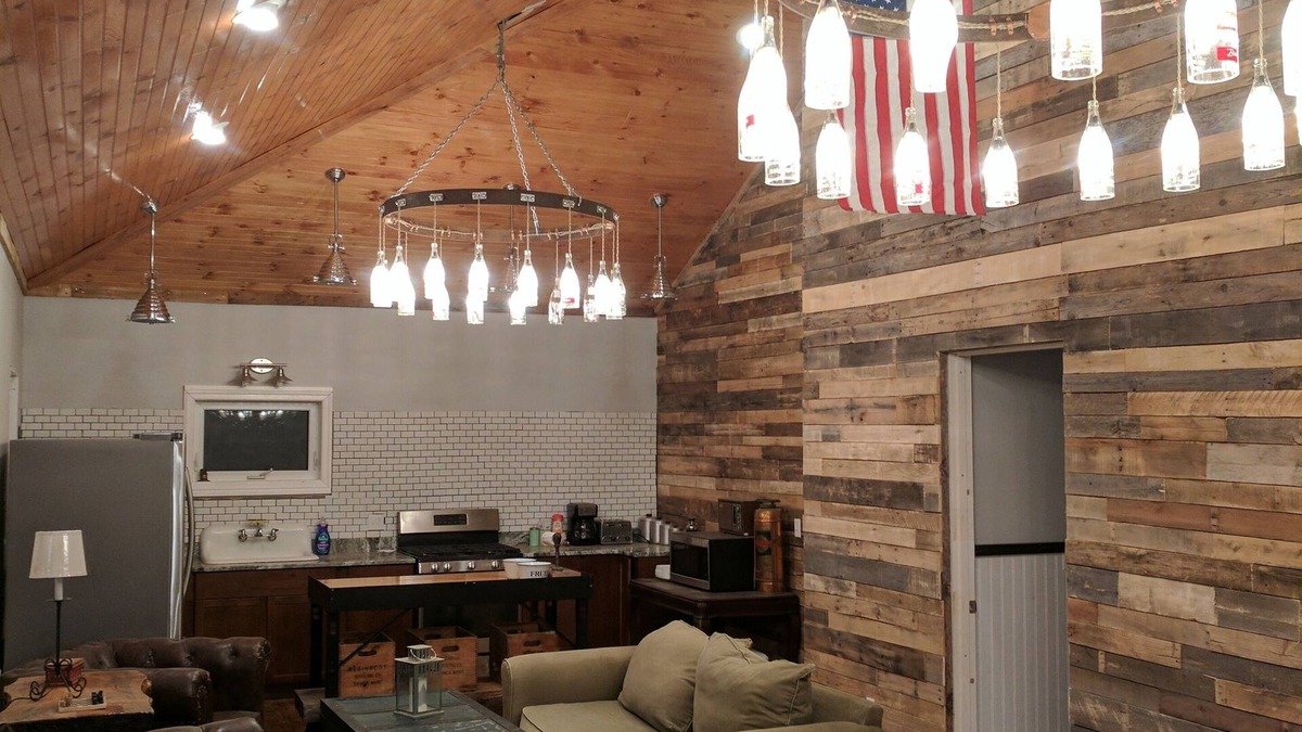 Phippsburg Cottage | Cottage with large entertainment area, deck and privacy. Close to Head Beach