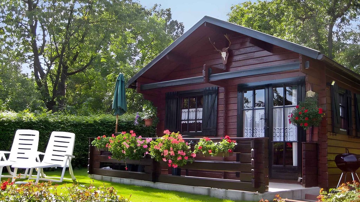 Putbus Cottage | Cottage with terrace and garden