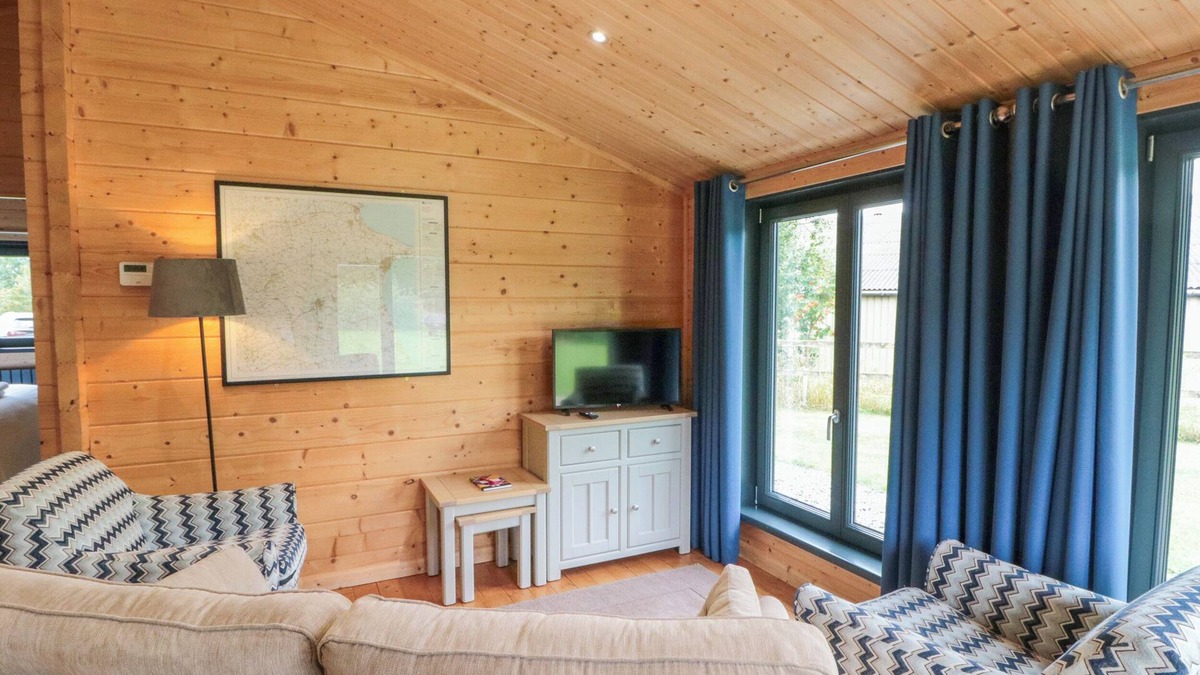 Driffield Cottage | COTTAM LODGE, pet friendly, country holiday cottage in Nafferton