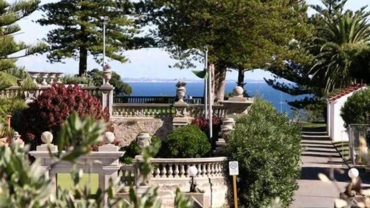 Cottesloe Apartment | Cottesloe Views Apartment