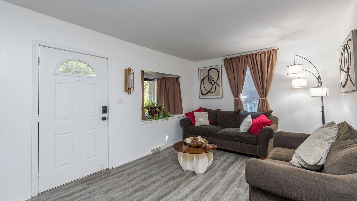 Zion Cottage | Cottingham Cottage – Peaceful Family Retreat Near Great Lakes Naval Base