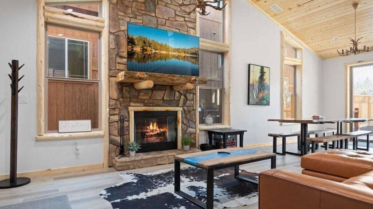 Big Bear Lake House | Cougar Creek - Mountain Luxury w/AC, Game Room + Hot Tub