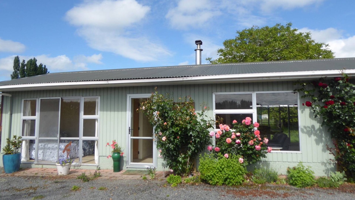 Greytown Other | Country cottage on edge of Greytown