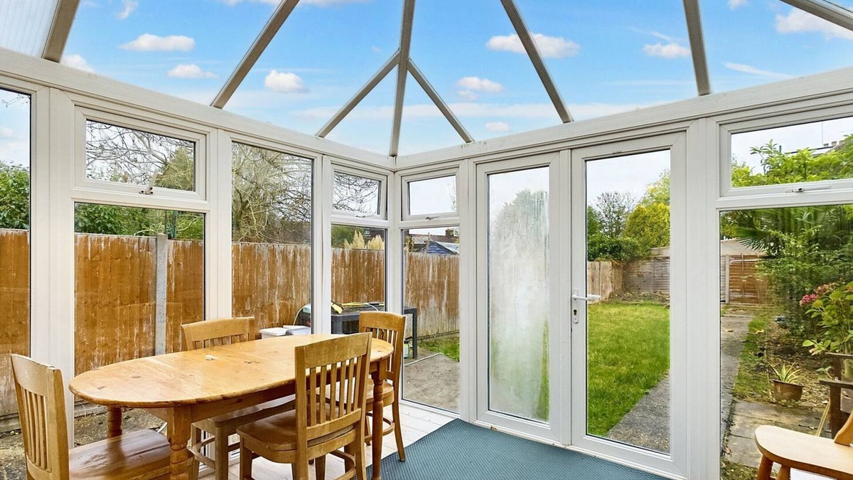 Potters Bar House | Country Cottage, Serene 3-bedroom home in Little Heath,Potters Bar,Hertfordshire