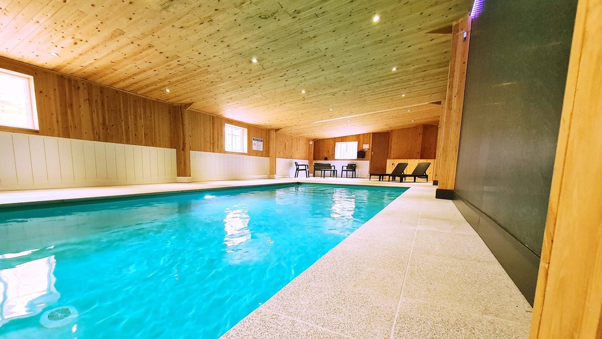 Hope Cottage | Country Cottage with Indoor heated swimming pool and panoramic views.