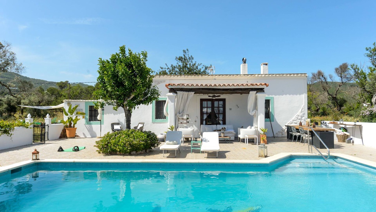 Santa Eulalia del Rio Cottage | Country House in stunning Azaro Valley Sleeps 8