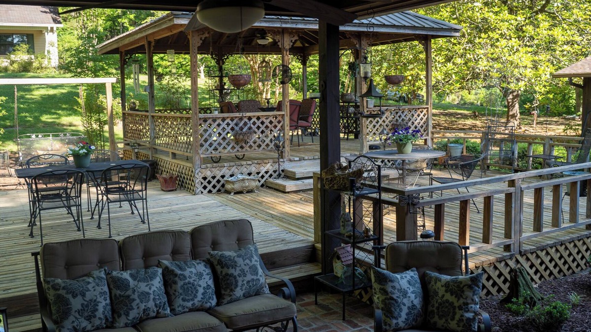 Corinth House | COUNTRY ESCAPE! Minutes from Pickwick Lake and Downtown Corinth!