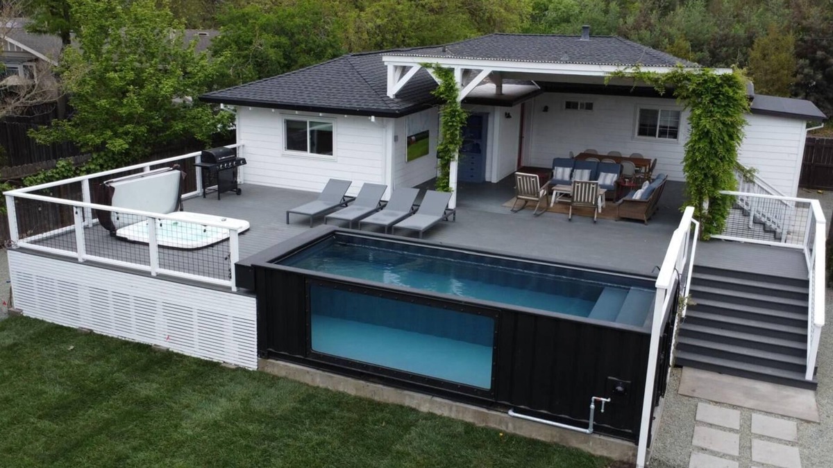 Vineburg House | Country Escape: Pool, Hot Tub, Garden & Bocce