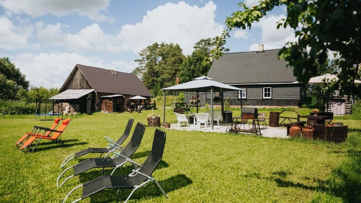 Ilukste House | Country estate "Baltin Krogs" with own garden