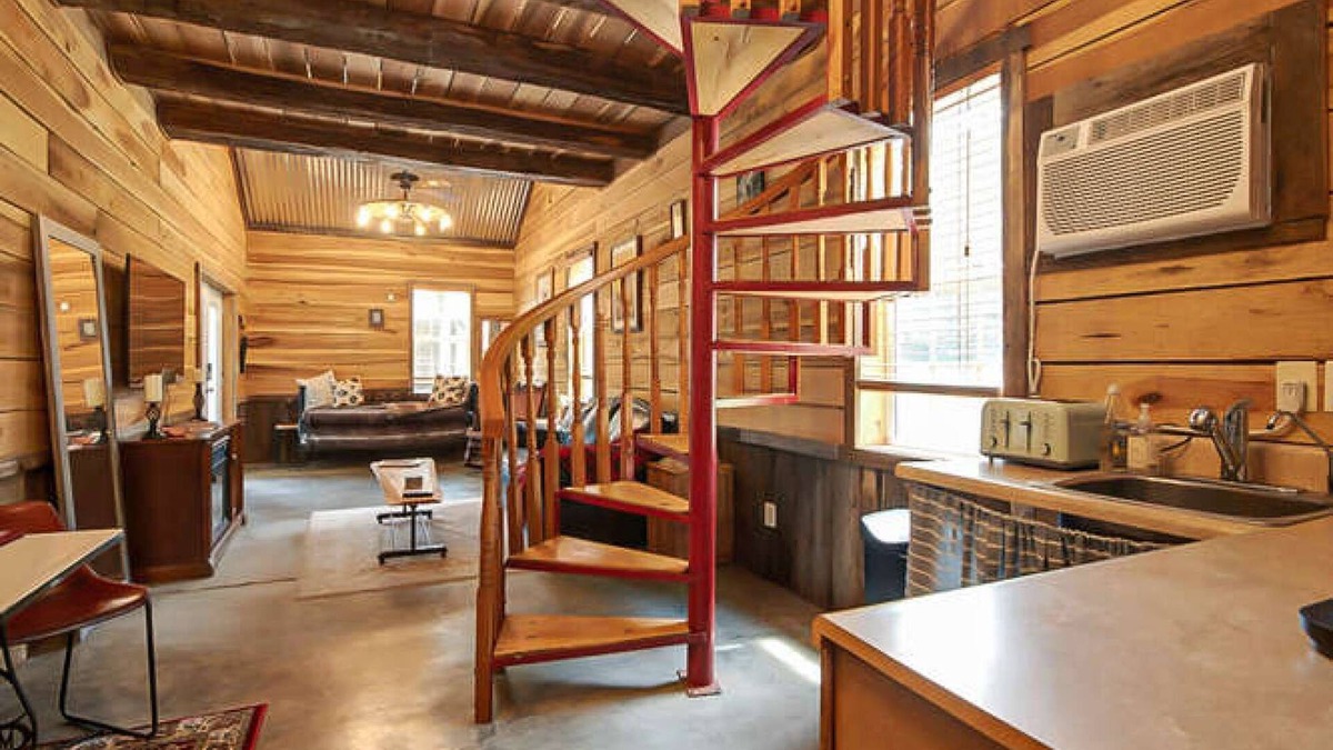 Kedron Other | Country Farmhouse and Loft - Friendly Goats!