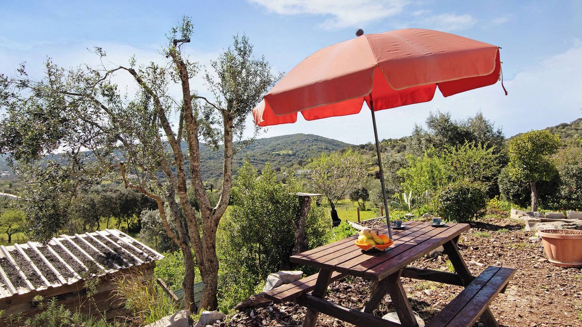 Sao Bras de Alportel House | Country House 'Tibagota' with Mountain View, Wi-Fi and Air Conditioning