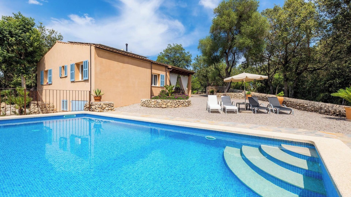Arta Villa | Country Home Na Creu Vella with Mountain View, Pool, Wi-Fi, A/C, Terraces & Garden