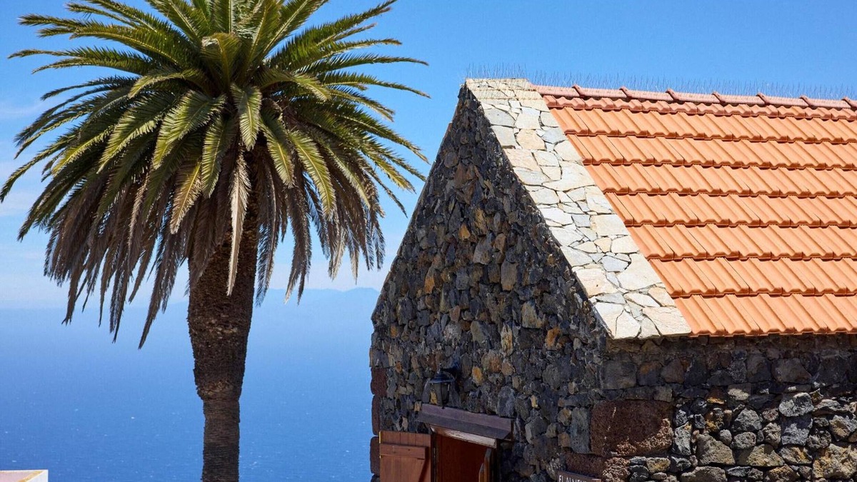 Mocanal House | Country House 'El Moral' with Sea View, Shared Terrace and Wi-Fi
