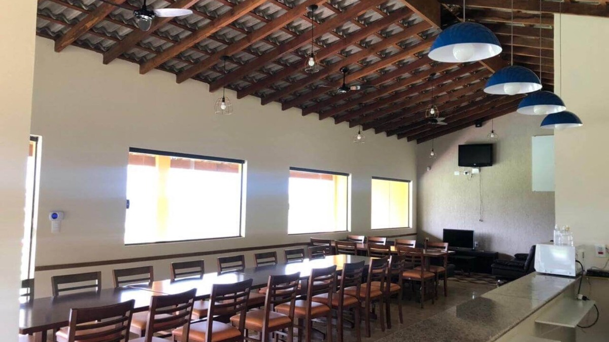 Paruru Cottage | Country house/family and corporate events.