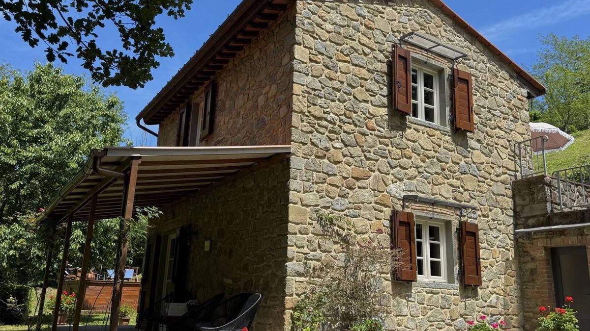 Pontito Other | Country House/Farm House in Sorana with 2 bedrooms sleeps 6