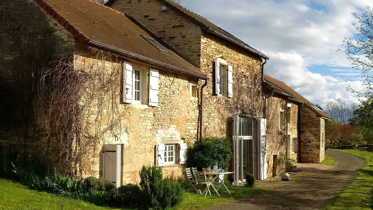 Bresse-sur-Grosne House | Country House with view - sleeps 5-7 - Near Cluny