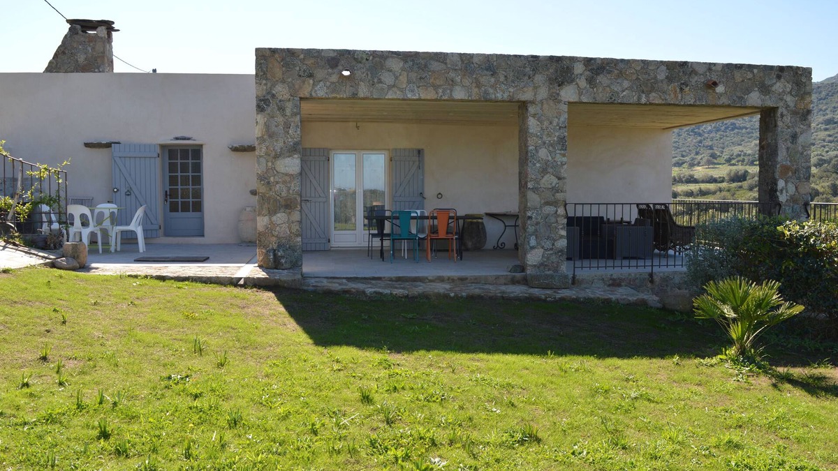 Palasca House | country house in the Corsican maquis 2. 3km from the beach lozari