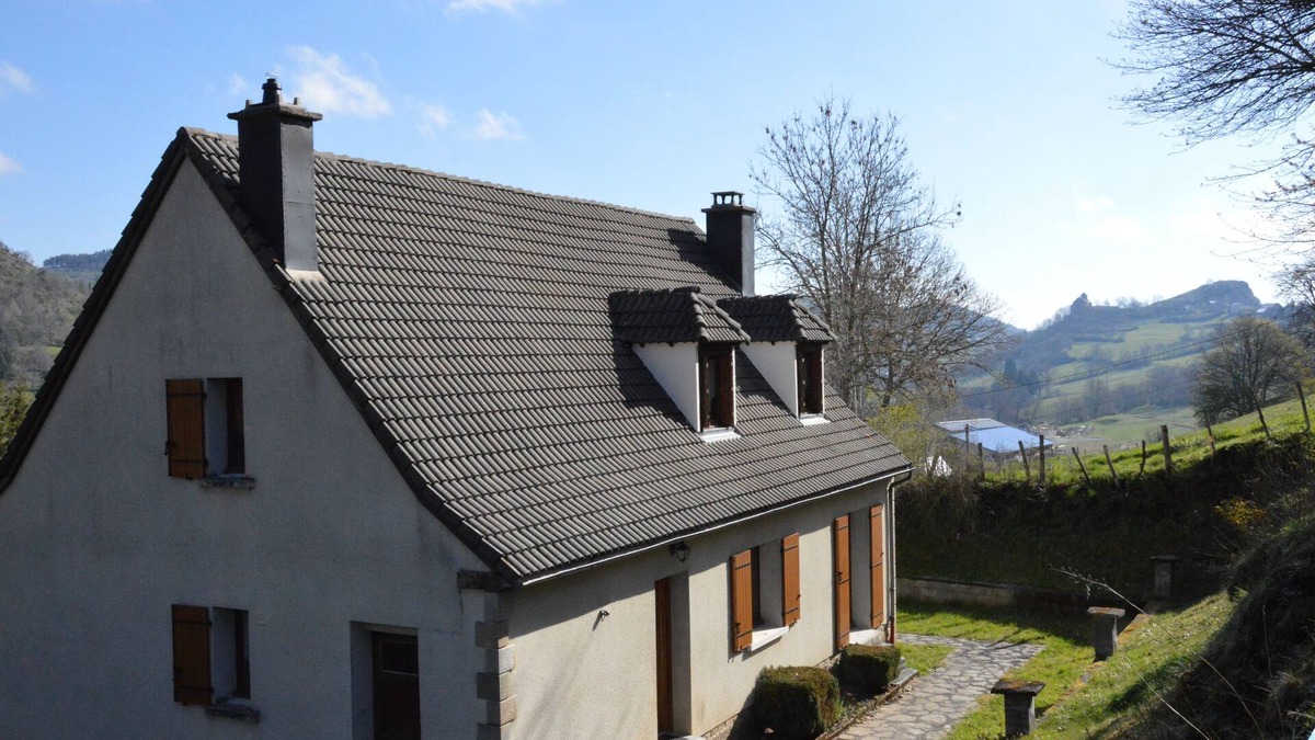 Murat House | Country house in the mountains feet