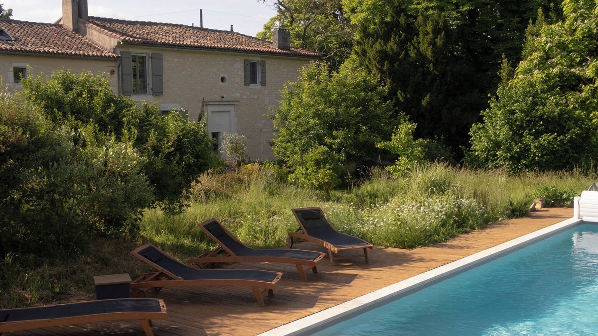 Angouleme House | Country house in town.