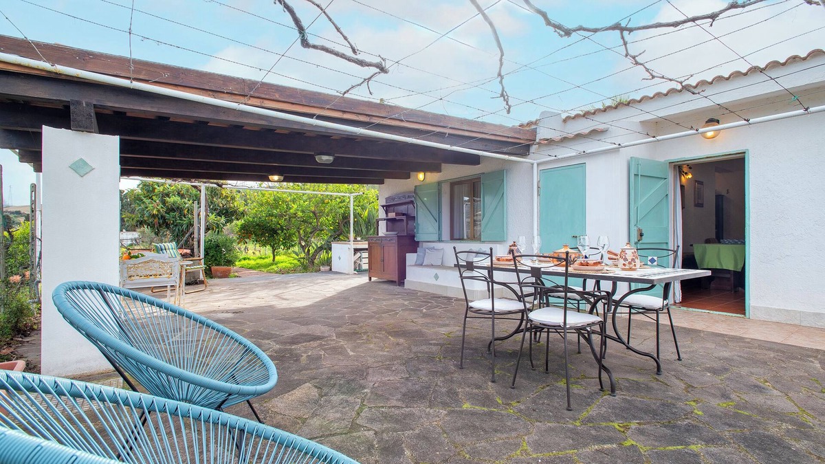 Sennori Villa | Country House 'La Villa Del Relax' with view on the rolling hills, Terrace and Wi-Fi