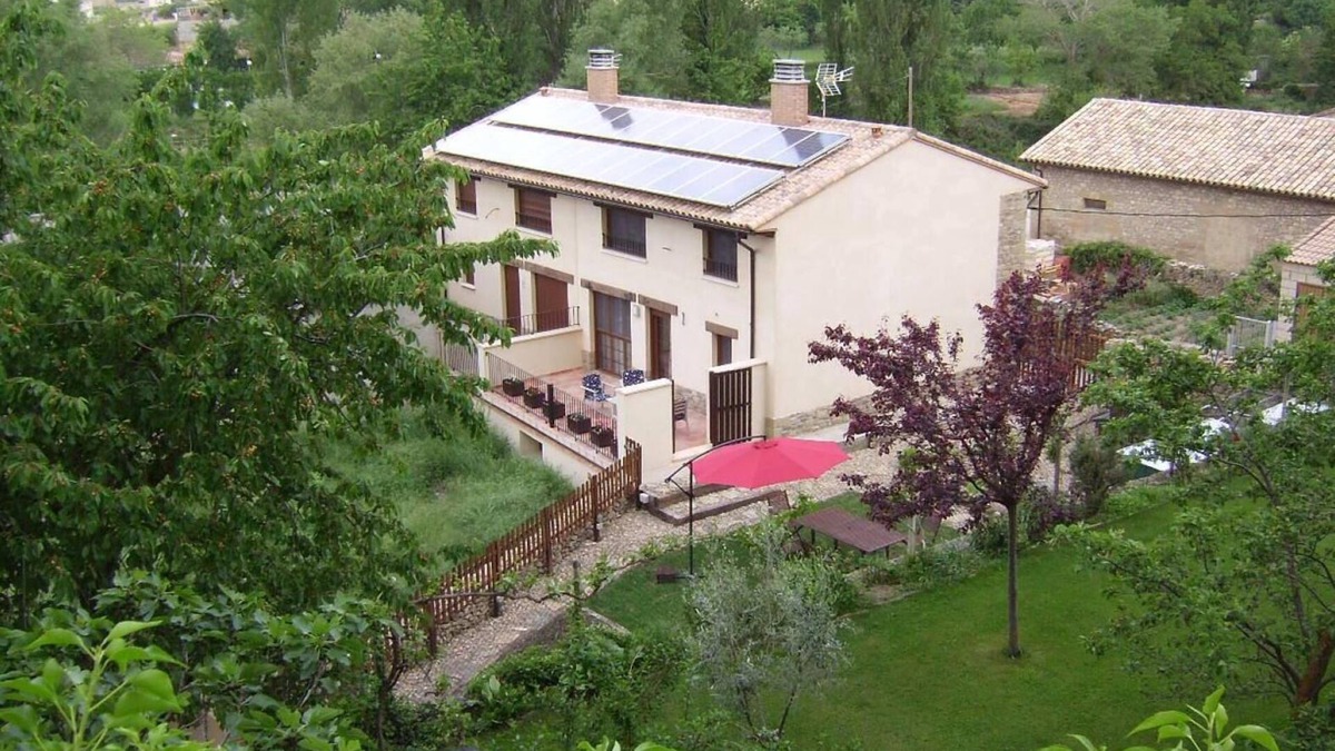 Biel House | Country House 'Las Lezas' with Mountain View, Private Terrace and Wi-Fi