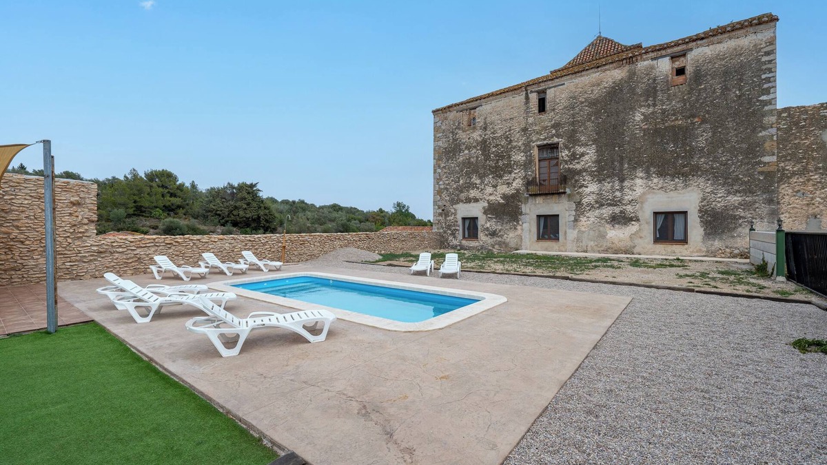 Rossell House | Country House 'Moli Categoria Superior' with Private Pool, Private Terrace and Wi-Fi