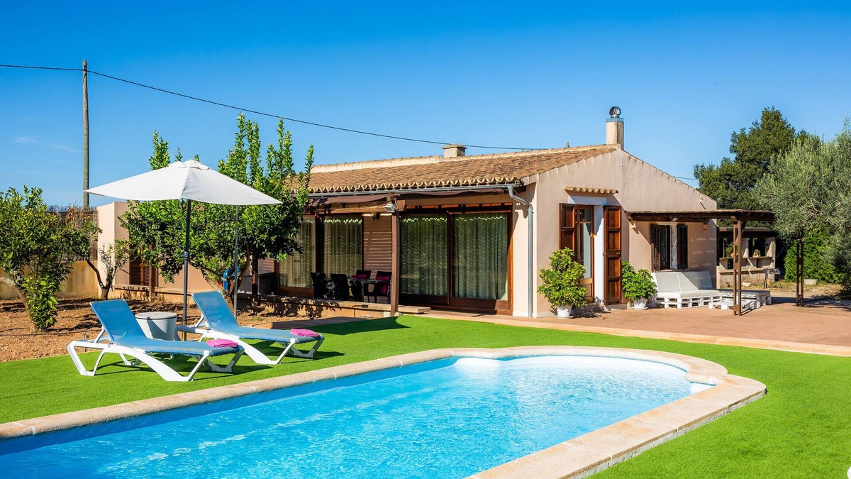 Algaida Villa | Country House 'S'Hostalet' with Mountain View, Private Pool and Wi-Fi