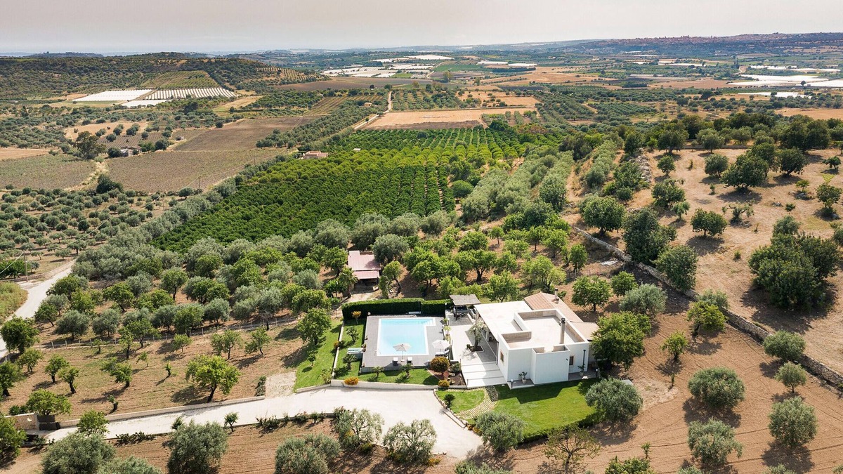 Casale Modica Villa | Country house with private pool in Noto, Sicily
