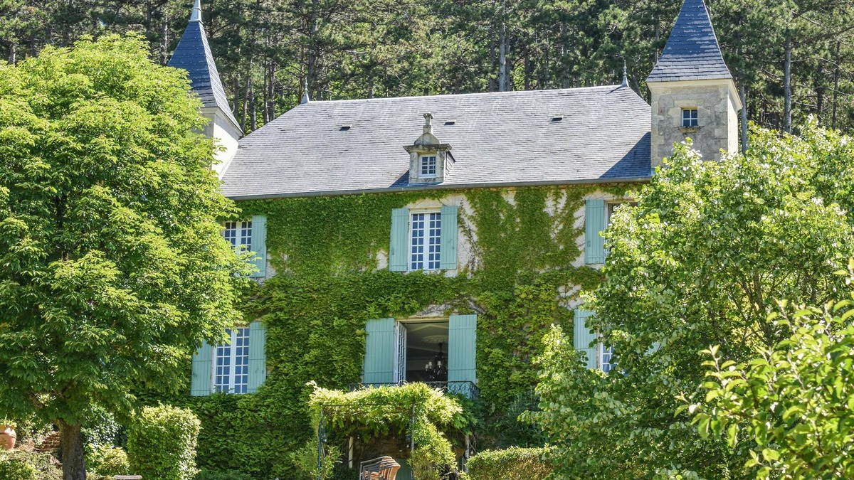 Duravel House | Country house with views and swimming pool