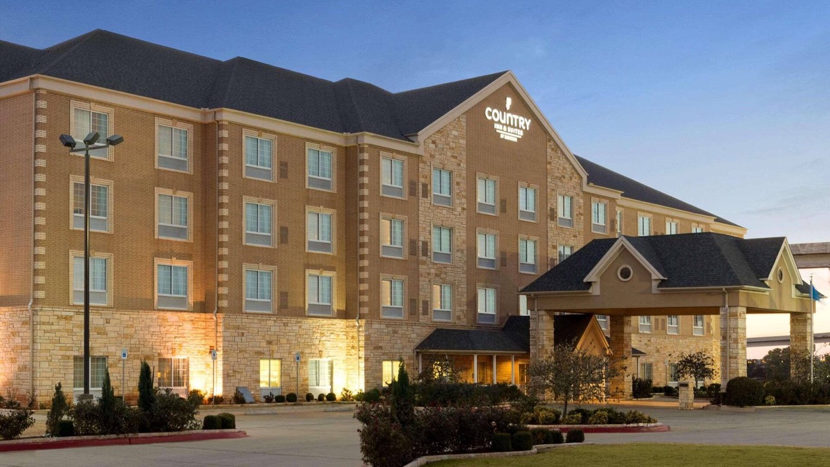 Quail Creek Hotel | Country Inn & Suites by Radisson, Oklahoma City - Quail Springs, OK