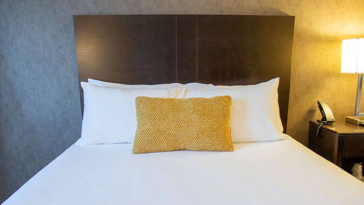 Garden City Hotel | Country Inn & Suites by Radisson, Garden City, KS