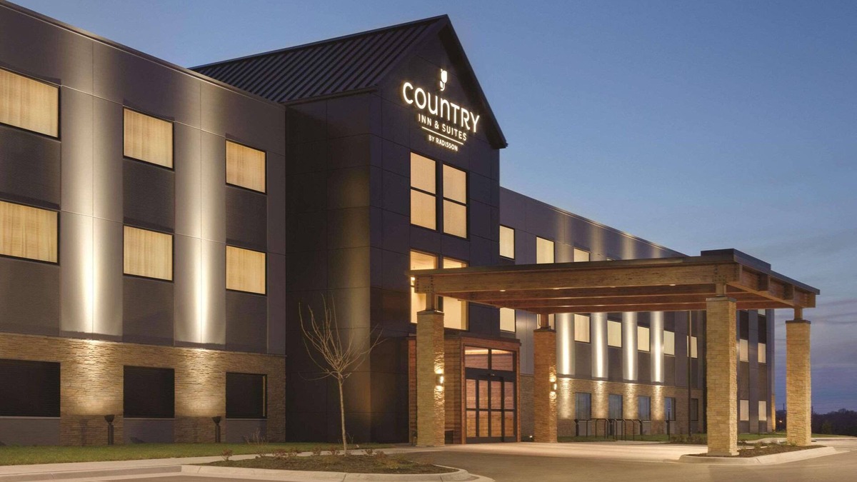 Lawrence Hotel | Country Inn & Suites by Radisson Lawrence