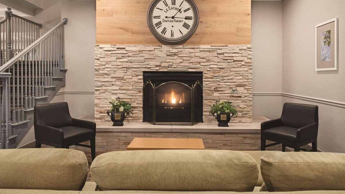 Schaumburg Hotel | Country Inn & Suites by Radisson, Schaumburg, IL