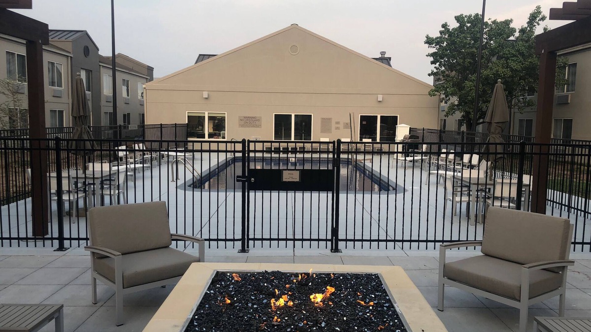 Wichita Hotel | Country Inn & Suites by Radisson, Wichita East, KS