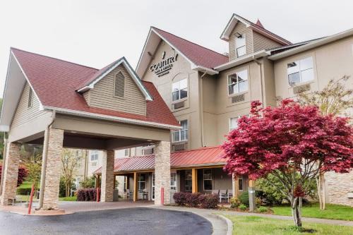 Helen Hotel | Country Inn & Suites by Radisson, Helen, GA