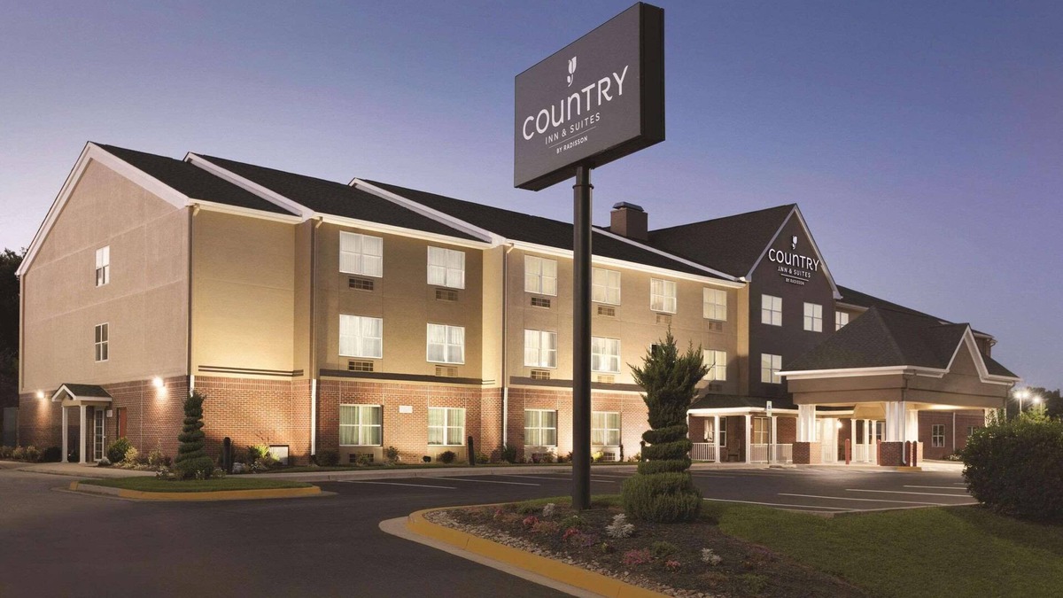 Capitol Heights Hotel | Country Inn & Suites by Radisson, Washington, D.C. East - Capitol Heights, MD