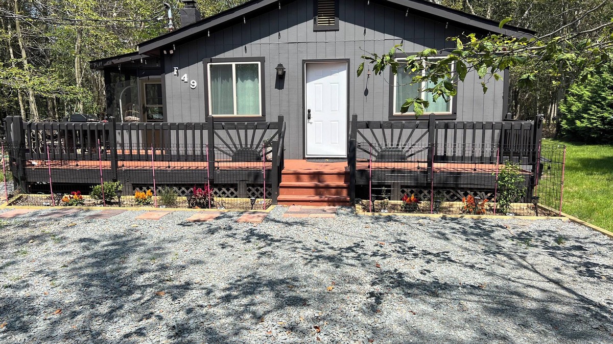 Tobyhanna Cabin | Country life, Escaping city life