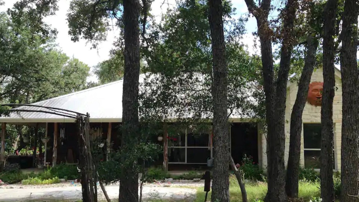 Bear Creek House | Country Living just 20 minutes from downtown